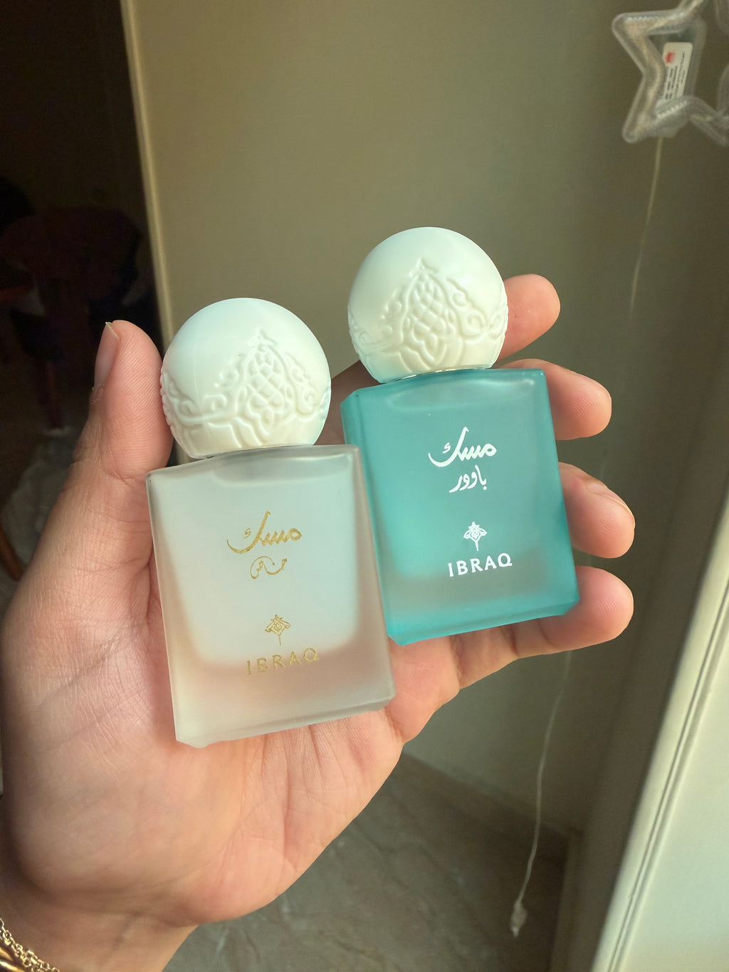 Musk Ibraq set التركي مكونة من ٦ أنواع مسك ٢٠ مم القطعة مع شنطة مميزه للهدايا