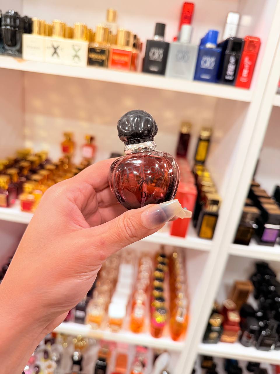 عطر بيزون جيرل من دييور ❤️