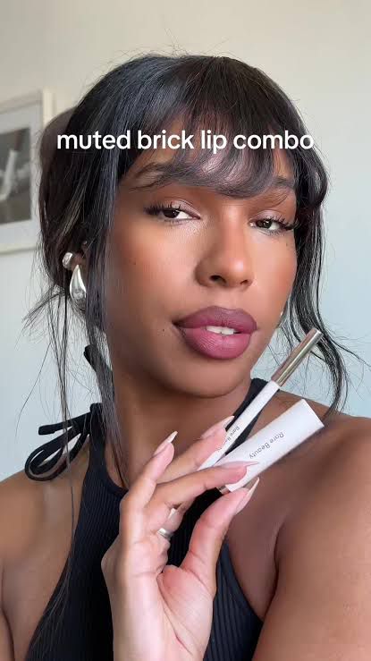 Lip liner rare beauty ماتك مش بيتبري و ثابت ٢٤ ساعة